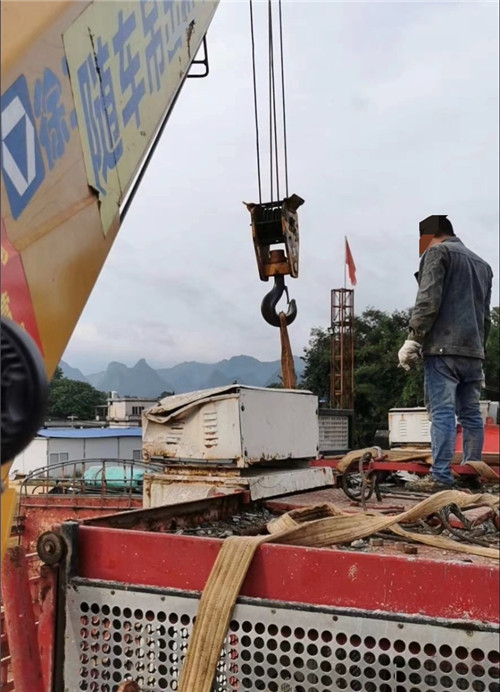 龙门县大件吊装搬运设备常用的施工手势信号解答