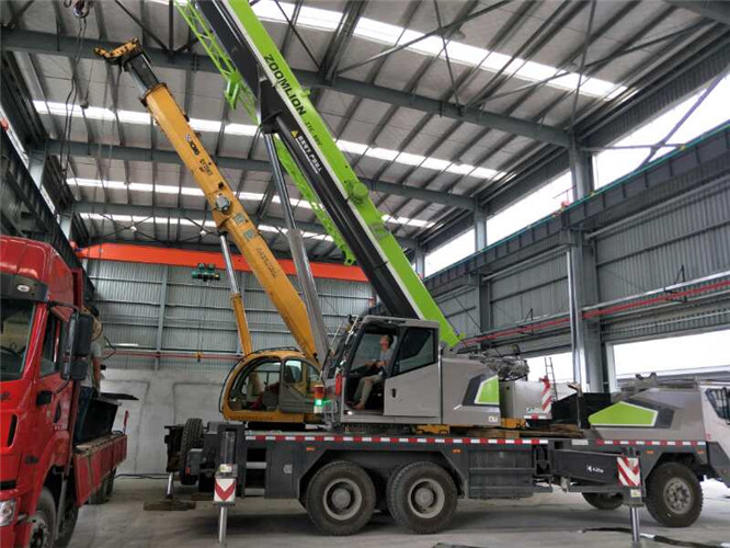 龙门县高空车出租需要注意哪些安全事项？